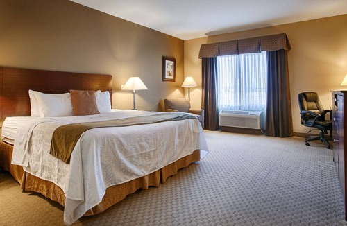 East Las Vegas Hotel | Best Western Plus Montezuma Inn & Suites