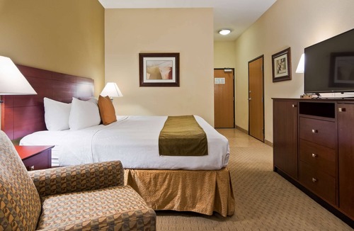 East Las Vegas Hotel | Best Western Plus Montezuma Inn & Suites