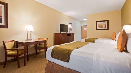 East Las Vegas Hotel | Best Western Plus Montezuma Inn and Suites