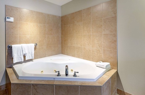 Huntsville Hotel | Best Western Plus Muskoka Inn