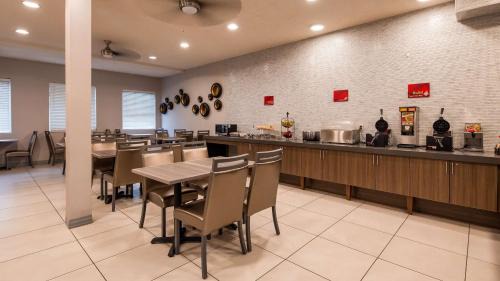 New Cumberland Hotel | Best Western Plus New Cumberland