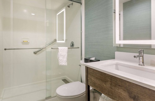 Woburn Hotel | Best Western Plus New Englander