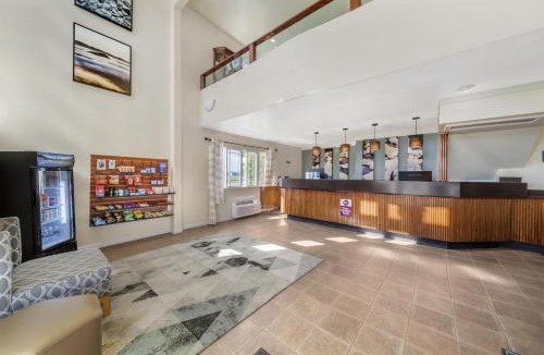 Bertsch-Oceanview Hotel | Best Western Plus Northwoods Inn