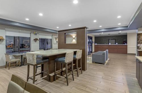Houston Hotel | Best Western Plus North Houston Inn & Suites