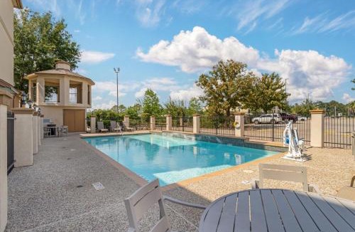 Houston Hotel | Best Western Plus North Houston Inn & Suites