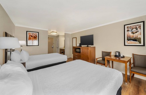 Bertsch-Oceanview Hotel | Best Western Plus Northwoods Inn