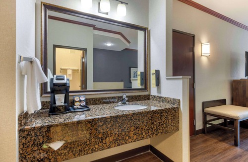 Bull Mountain Hotel | Best Western Plus Northwind Inn & Suites