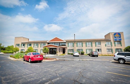 Westmont Hotel | Best Western Plus Oakbrook Inn