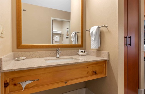 Altamont Hotel | Best Western Plus Olympic Inn