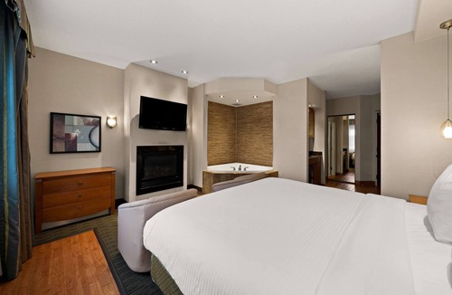 Orangeville Hotel | Best Western Plus Orangeville Inn & Suites