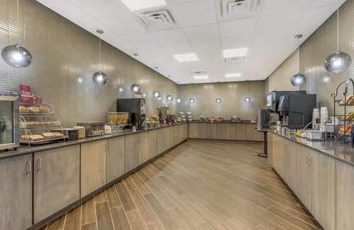 Olney Hotel | Best Western Plus Parkside Inn & Suites