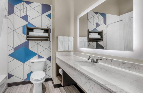 Olney Hotel | Best Western Plus Parkside Inn & Suites