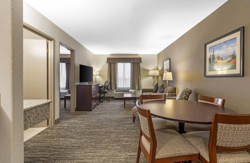 Fort Gary Hotel | Best Western Plus Pembina Inn & Suites