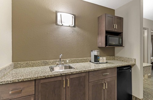 Fort Gary Hotel | Best Western Plus Pembina Inn & Suites
