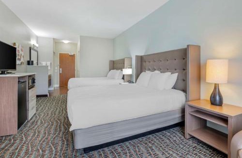 Omak Hotel | Best Western PLUS Peppertree Inn at Omak