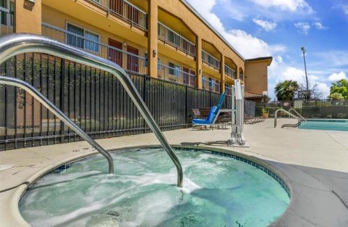 Pleasanton Hotel | Best Western Plus Pleasanton Inn
