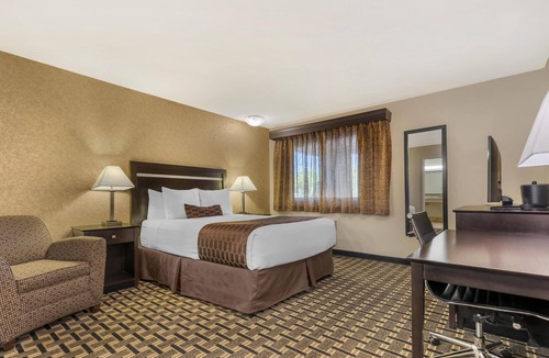 Pleasanton Hotel | Best Western Plus Pleasanton Inn