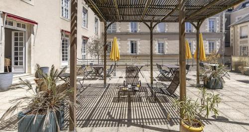 Poitiers Hotel | Best Western Plus Poitiers Centre Le Grand Hotel