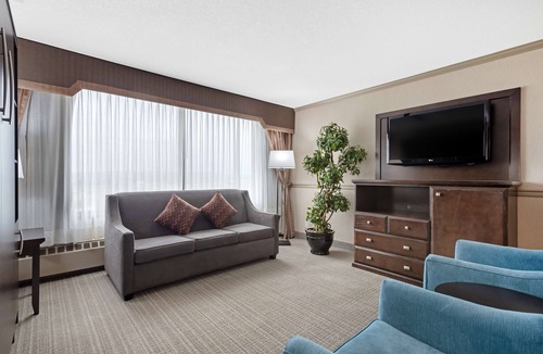 Calgary Hotel | Best Western Plus Port O'Call Hotel