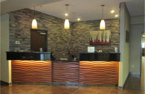 Albany Hotel | Best Western Plus Prairie Inn