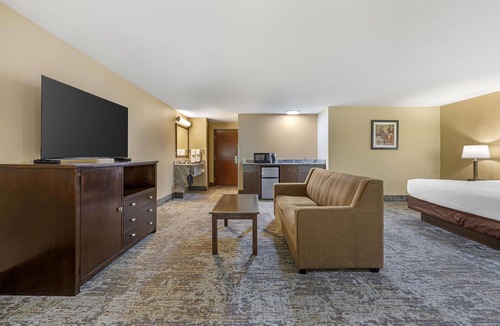 Albany Hotel | Best Western Plus Prairie Inn