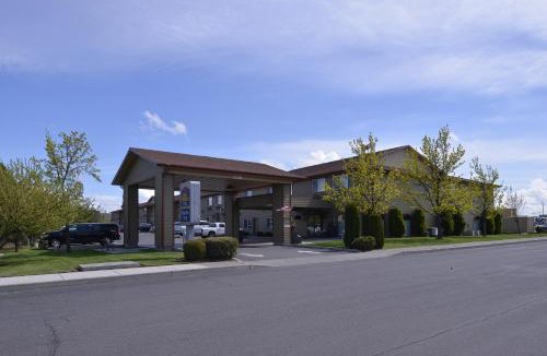 Redmond Hotel | Best Western Plus Rama Inn