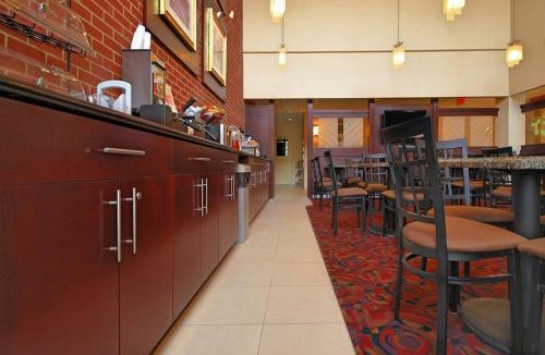 Shillington Hotel | Best Western Plus Reading Inn & Suites