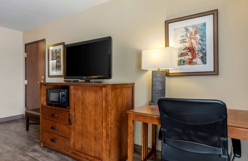 Clarendon Hotel | Best Western Plus Red River Inn
