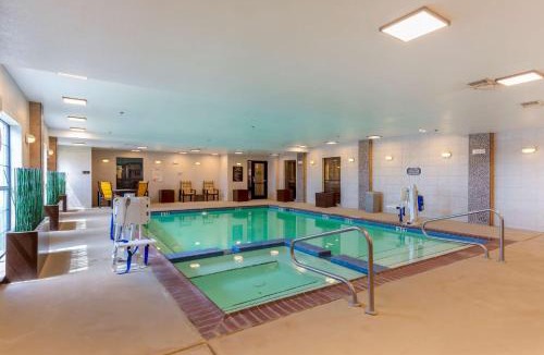 Clarendon Hotel | Best Western Plus Red River Inn