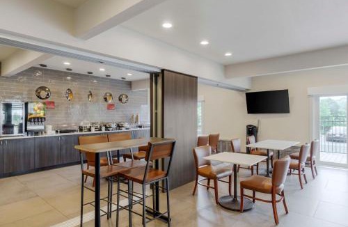 Renton Hotel | Best Western Plus Renton Inn