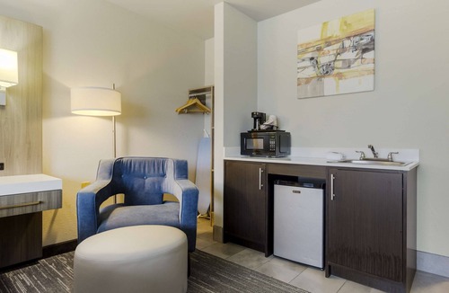 Renton Hotel | Best Western Plus Renton Inn