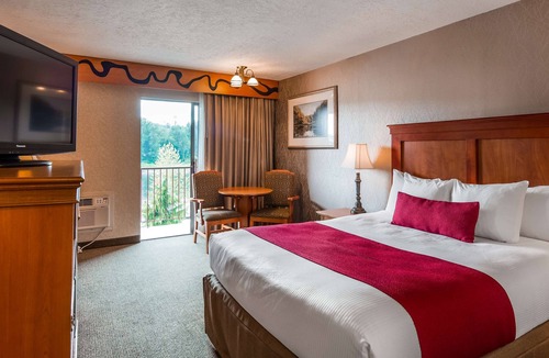 Citizen Involvement Committee Hotel | Best Western Plus Rivershore Hotel