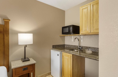 Great Falls Hotel | Best Western Plus Riverfront Hotel & Suites