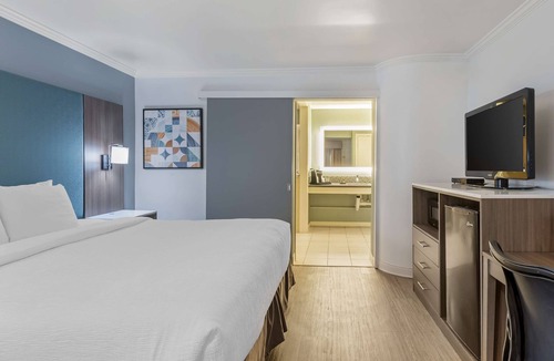 Menlo Park Hotel | Best Western Plus Riviera