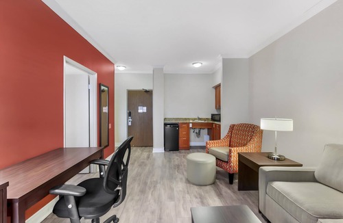 Welland Hotel | Best Western Plus Rose City Suites
