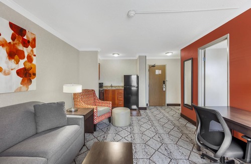 Welland Hotel | Best Western Plus Rose City Suites