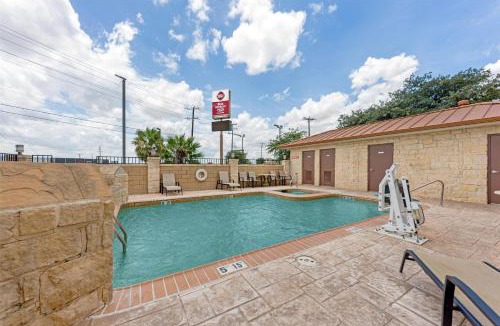 Converse Hotel | Best Western Plus San Antonio East Inn & Suites