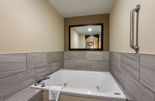 Searcy Hotel | Best Western Plus Searcy Inn