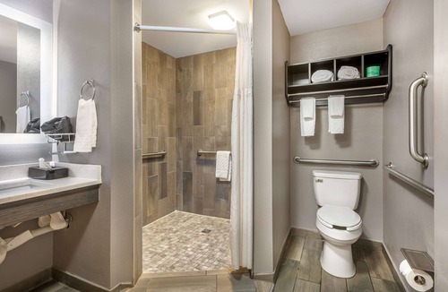 Valley Falls Hotel | Best Western Plus Spartanburg