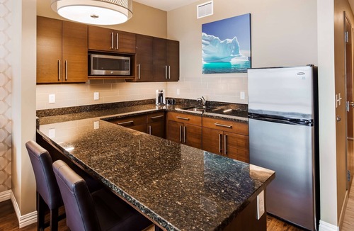 St. John's Hotel | Best Western Plus St. John's Airport Hotel and Suites