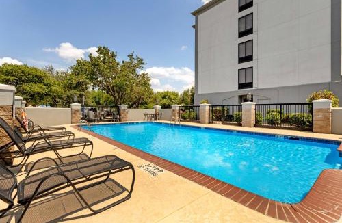 Sugar Land Hotel | Best Western Plus Sugar Land-Stafford