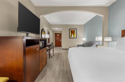 Greenville Hotel | Best Western Plus Suites-Greenville