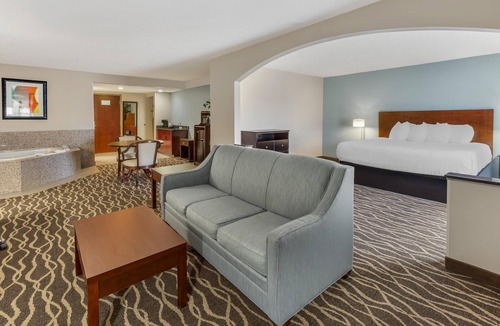 Greenville Hotel | Best Western Plus Suites-Greenville