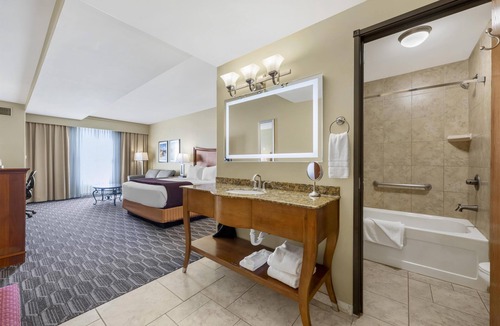 Pecos Hotel | Best Western Plus Swiss Chalet Hotel & Suites