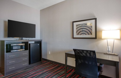 North by Northwest Hotel | Best Western Plus Tech Medical Center Inn