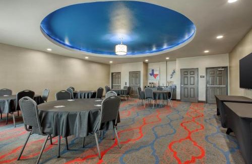 North by Northwest Hotel | Best Western Plus Tech Medical Center Inn