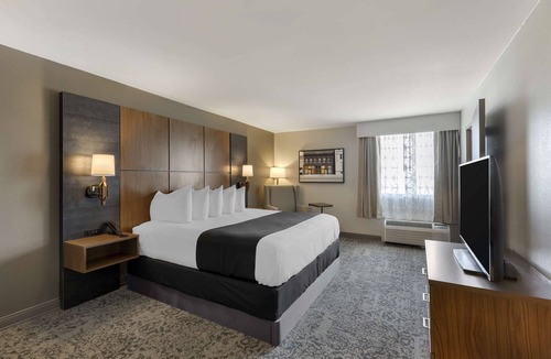 St. Charles Hotel | Best Western Plus The Charles Hotel