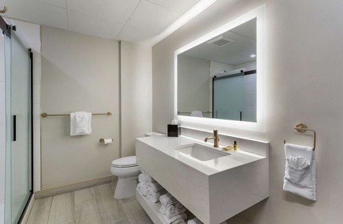 St. Charles Hotel | Best Western Plus The Charles Hotel