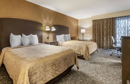 Downtown Minneapolis Hotel | Best Western Plus The Normandy Inn & Suites