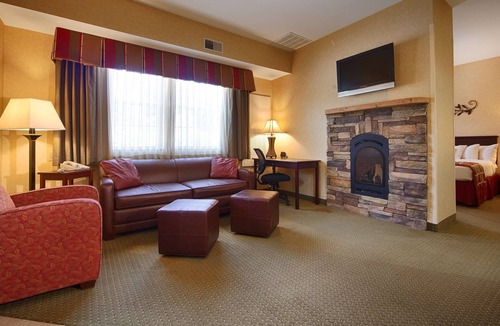 North Lake George Hotel | Best Western Plus Ticonderoga Inn & Suites